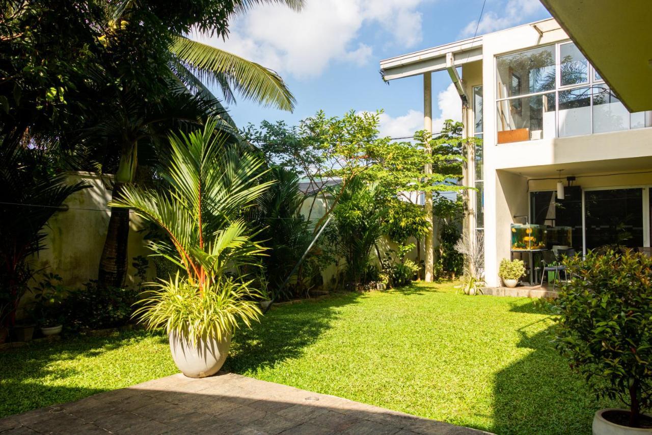 Atrium Leisure Apartment Boralesgamuwa Exterior photo